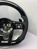 Volant en bois noir brillant et cuir pour W205 W213 G63 avec surpiqûres blanches perforées pour un look sportif et performant