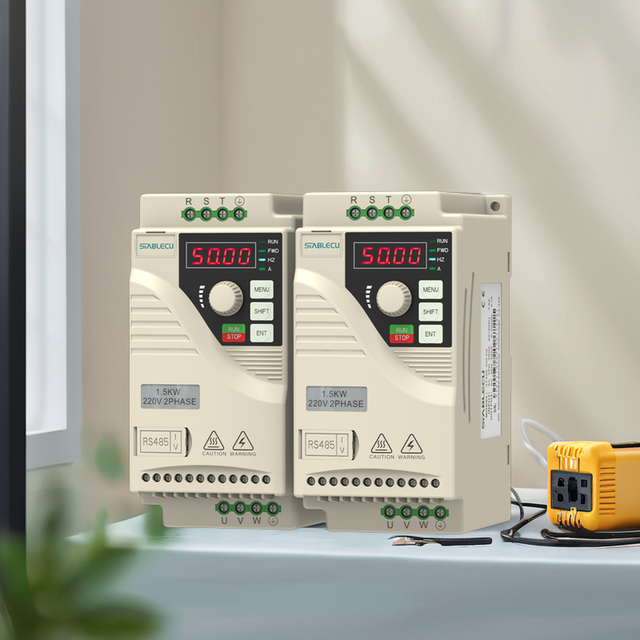 STABLECU 220V/380V Single Phase Inverter with 1.5kw Motor Vfd Drive Vector Control Frequency Converter 1500W Rated Power