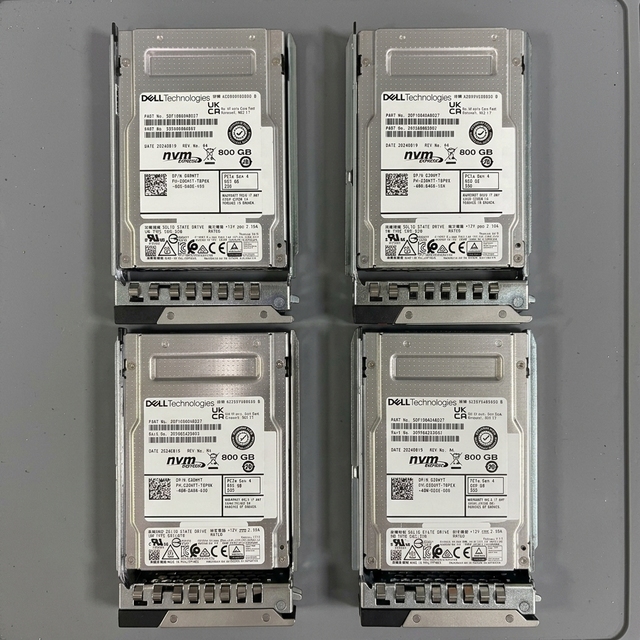 800GB U.2 NVMe Gen4 SSD 0RHYT/030HYT  Compatible R650 R660 R750 R760 R840 R940 PowerEdge Server Storage Array