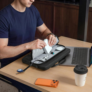 Housse d'ordinateur portable durable et imperméable avec bandoulière et poignée, compatible avec les sacs pour ordinateur portable - Product Image 4