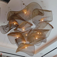 Lustre personnalisé pour hall d'hôtel, grande suspension en verre, lampe suspendue LED moderne de luxe, cluster décalé pour plafond haut, atrium