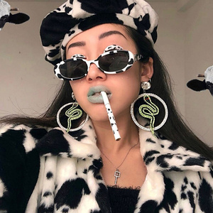 Kadınlar için sıcak satış Retro güneş gözlüğü erkekler UV400 optik özellik gözlük moda PC çerçeveleri ile ucuz gözlük Sunglass dünya - Product Image 6