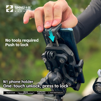 Supporto per Telefono da Moto SMNU con Sblocco One-Touch, Base Rotante a 360°, Ricarica Rapida a Doppia Porta, Tracciamento Intelligente e Antiurto