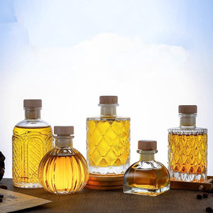 Petites bouteilles en verre à motif carré Conteneur de brassage à froid de vin de fruits fait <span class=keywords><strong>maison</strong></span> Bouteille de vin vide pour <span class=keywords><strong>recharge</strong></span> Bouteille de <span class=keywords><strong>parfum</strong></span> en verre - Product Image 2