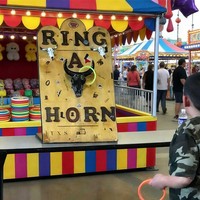 Jeu de lancer de cordes Ring-A-Horn en bois pour table, idéal pour événements, locations, fêtes et parcs d'attractions