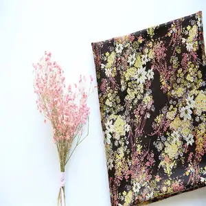 Rekabetçi fiyat zarif tarzı büyüleyici çiçekler lüks tasarım ipek brokar kumaş jakarlı tekstil kostüm