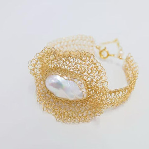14K Gold Filled Wire Mesh Lace <b>Bracelet</b>, Natural Iridescent Baroque Freshwater Pearl <b>Cuff</b> Suitable For Dating Banquet Occasions - Product Image 1