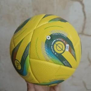 Nouveau Ballon de Football Sans Couture Thermocollé 2025 en PU, Idéal pour l'Entraînement et la Compétition de Basketball - Product Image 2