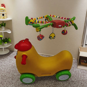 Voiture à roulettes non alimentée jouets voiture en plastique 4 roues trotteur chariot pour enfants maison et maternelle intérieur extérieur avec <span class=keywords><strong>de</strong></span> nombreux modèles - Product Image 2