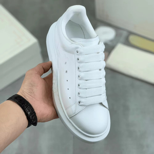 Zapatillas deportivas casuales de plataforma baja con cordones y suela gruesa para hombre Alexander - Product Image 1