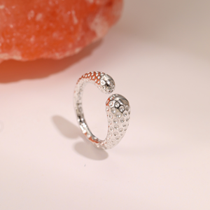 Bracelet en acier titane irrégulier plaqué or véritable 18 carats, avec un sens du design et une sensation haut de gamme, un bracelet ouvert - Product Image 5