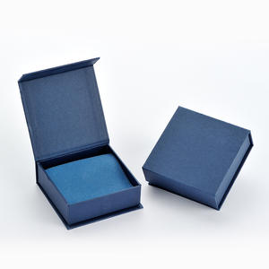 Boîte de papier rigide à fermeture magnétique personnalisée Boîte d'emballage de bijoux avec logo - Product Image 3