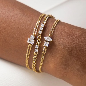 สร้อยข้อมือสแตนเลสสตีลชุบทอง 18K ประดับเพชรซิคอน แฟชั่นสำหรับผู้หญิง ป้องกันน้ำและไม่หมอง MICCI - Product Image 2