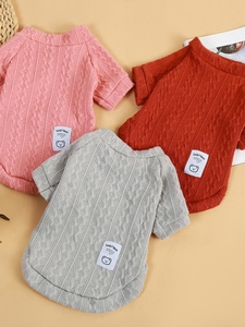 शरद ऋतु सर्दियों में कुत्तों और बिल्लियों के लिए गर्म बुनाई कोट ठोस रंग xlpi पालतू स्वेटर कपड़े कारखाने की आपूर्ति - Product Image 2