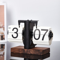 Horloge de bureau mécanique à affichage numérique en bois massif avec logo personnalisé en gros pour la décoration professionnelle et la maison