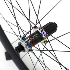 Nhà Máy Cung Cấp Trực Tiếp Khóa Trung Tâm 700C Carbon Road Bike Bánh Xe Gốm Mang 50 Mét Sâu Với ĐĨA PHANH Wheelset - Product Image 2