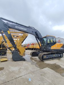 Excavatrice sur chenilles Hyundai 220LC d'origine, machine de construction Hyundai 220LC d'occasion, faible nombre d'heures de travail, vente en promotion - Product Image 2