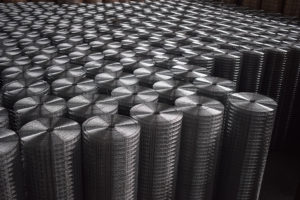 Round Shape ISO9001 Certification Galvanized Welded <b>Wire</b> <b>Mesh</b> for Rabbit Cage Constructions - Product Image 4