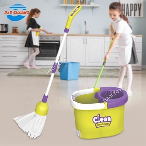Outil <span class=keywords><strong>de</strong></span> nettoyage <span class=keywords><strong>de</strong></span> simulation <span class=keywords><strong>de</strong></span> logement Ensemble <span class=keywords><strong>de</strong></span> jeu <span class=keywords><strong>de</strong></span> simulation pour enfants, Kit <span class=keywords><strong>de</strong></span> costume <span class=keywords><strong>de</strong></span> <span class=keywords><strong>ménage</strong></span> en plastique Ensemble <span class=keywords><strong>de</strong></span> jeu propre pour enfants - Product Image 1