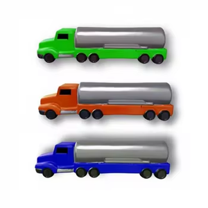 Balle anti-stress en mousse PU en forme de camion-citerne, personnalisable avec logo imprimé, thème transport, cadeau promotionnel, anti-anxiété, vente en gros - Product Image 1