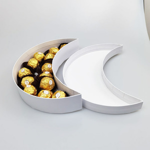 กล่องใส่ช็อคโกแลตเค้กลูกกวาดแบบแข็งรูปทรงพระจันทร์ครึ่งเสี้ยวสำหรับความงามเกรดอาหารดีไซน์แบบกำหนดเอง - Product Image 2