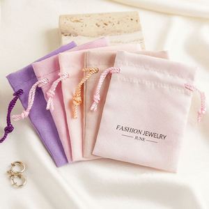 Bolsas de Regalo Personalizadas con Logotipo, Bolsitas de Joyería de Microfibra con Cordón y Logotipo - Product Image 1