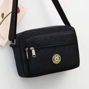 Bolso <span class=keywords><strong>de</strong></span> <span class=keywords><strong>tela</strong></span> <span class=keywords><strong>de</strong></span> nailon para mujer, bolsa <span class=keywords><strong>de</strong></span> <span class=keywords><strong>tela</strong></span> floral, informal, diagonal, multicapa, para teléfono móvil - Product Image 2