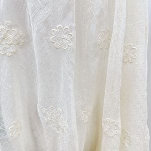 Tessuto in Tulle Ricamato Stile Vintage con Fiori, Broderie Fleurs, Margherite e Giglio Ragno per Abbigliamento - Vendita all'Ingrosso - Product Image 2