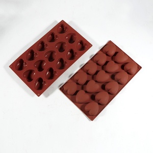 Molde de Silicona para Pastel con 15 Compartimentos, Molde Rojo en Forma de Corazón Pequeño para Hornear Pasteles, Molde para Decoración DIY - Product Image 4