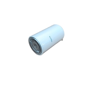 Filtre à carburant diesel durable P550774 pour des performances fiables des camions - Product Image 3