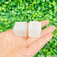 En gros Cristal Sélénite Cube Tumble Cristal Naturel Artisanat Brut Sélénite Tumble Gravier pour Décoration