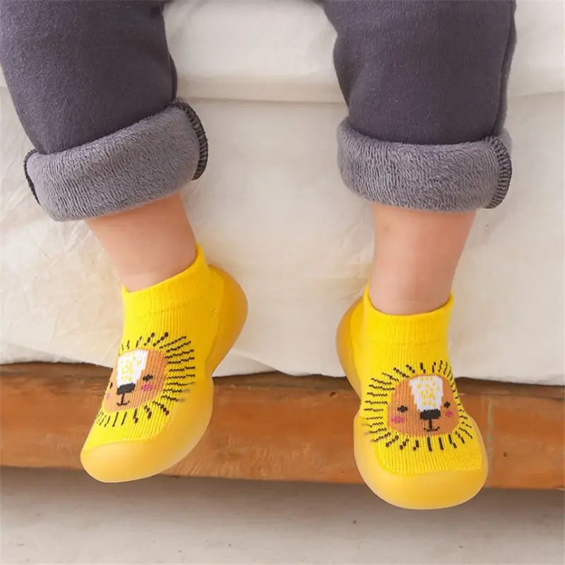 KANGYI baby shoe socks rubber sole cartoon non slip floor children baby socks shoe for kids wholesaler