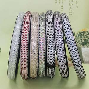 Juego de Volante de Cuero de Lujo para las Cuatro Estaciones con Diamantes de Imitación Brillantes, Nuevo Diseño de Moda para el Modelo Toyota - Product Image 3