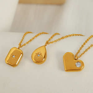 Collar con colgante en forma de corazón chapado en oro con circonita para mujer, uso diario - Product Image 2
