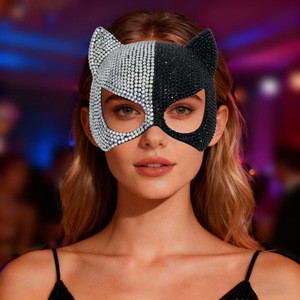 Máscara de gato y zorro con diamantes de imitación para fiesta de disfraces de Halloween, cubrecara de plástico brillante y adorable con orejas - Product Image 1