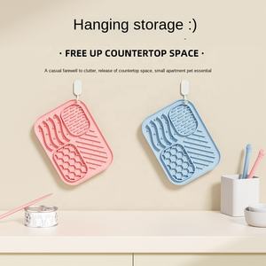 Tapis de nourriture pour chien à alimentation lente 4 en 1 personnalisé, très vendu, en silicone imperméable, avec bord à ventouse, bol de voyage portable - Product Image 5