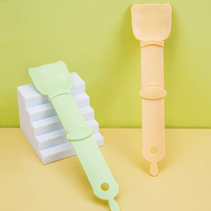 Cuillère à friandises pour chat, forme arrondie, matériau de qualité alimentaire, outil d'alimentation pour animaux de compagnie - Product Image 1
