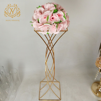 Luxuriöser Rechteckiger Hochzeits-Blumenständer Metall Gold Vase für Eventdekoration und Hochzeits-Tischdekoration