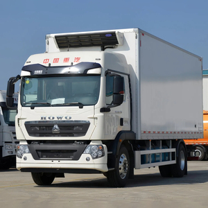 Camion frigorifique personnalisé Sinotruk 4x2 pour le <span class=keywords><strong>transport</strong></span> de viande, de poisson et de produits frais - Product Image 1