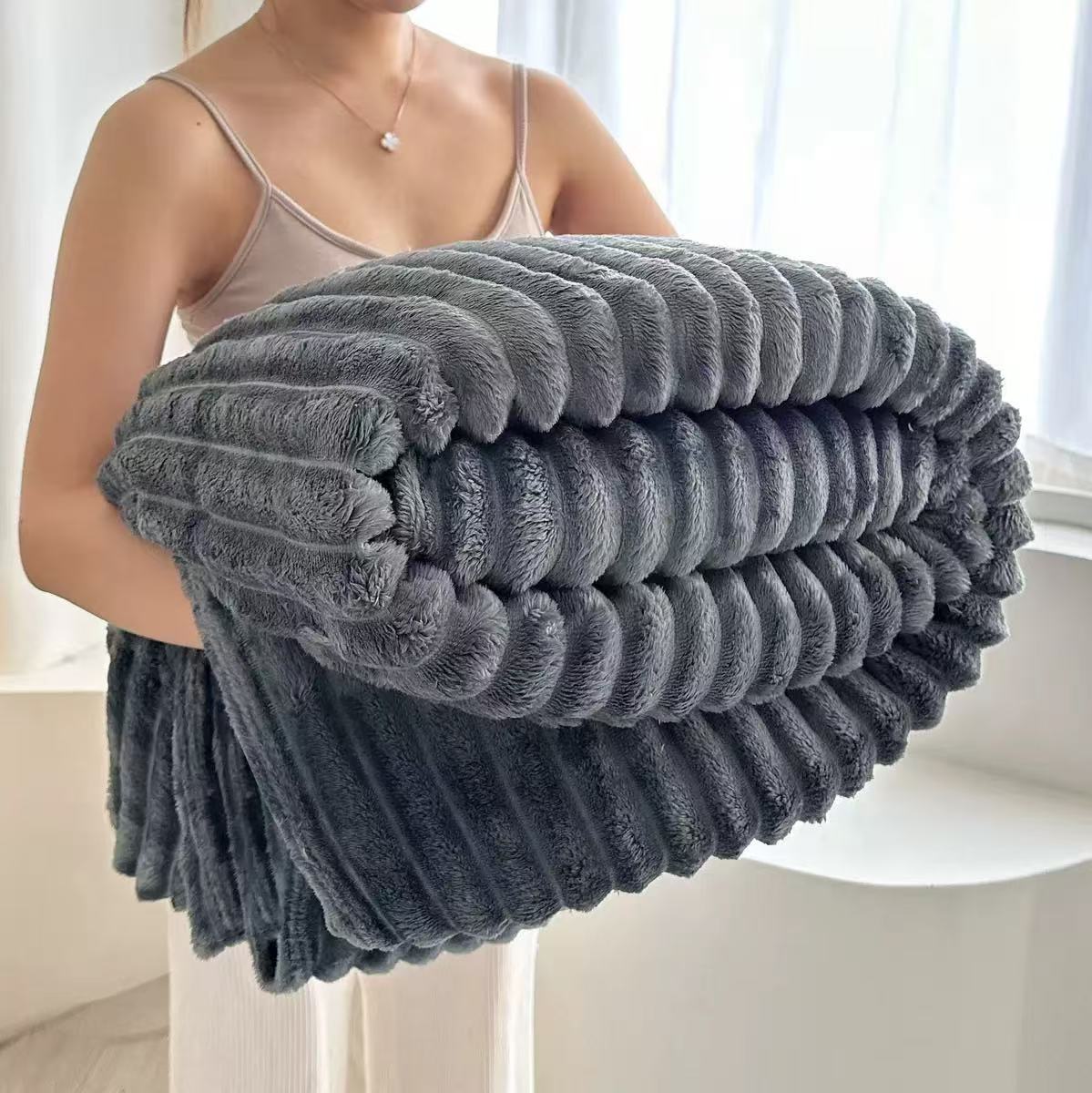 gris oscuro