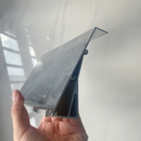 Lamelles verticales robustes en alliage d'aluminium au design moderne, économes en énergie et faciles à nettoyer, pour entrepôts et hôtels