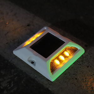 IP68防水アルミ製高速道路用反射型LED舗装マーカースパイクライトキャッツアイソーラーロードスタッド - Product Image 1
