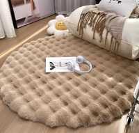 Tapis en fausse fourrure de lapin à bulles respectueux de la peau sur le sol du salon Tapis rond de literie de luxe