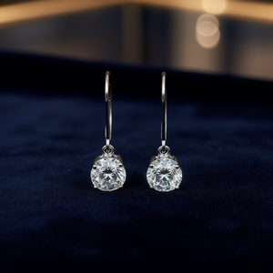 E1215 Orecchini in oro bianco con diamanti, taglio rotondo brillante, colore D, gioielli da sposa classici naturali da donna - Product Image 2