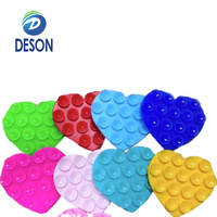 Support de téléphone en silicone moulé double face résistant à la chaleur Deson Heavy Duty avec ventouse adhésive en forme de cœur pour découpe