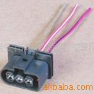 Conector Automotriz Olt de 3 Posiciones, Enchufe de Plástico Negro para Vehículos General Motors, Modelo Olt 001002003004005 - Product Image 1