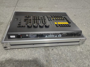 Console de <span class=keywords><strong>Commande</strong></span> d'Éclairage Scénique Professionnelle sur PC avec Contrôleur <span class=keywords><strong>DMX</strong></span> <span class=keywords><strong>512</strong></span> et Lumières RGB - Product Image 5