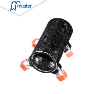 عمود باب المرآب الأكثر مبيعًا من ماستر ويل، مصنوع من الفولاذ المجلفن مع فتحة للمفتاح، مناسب للنابض الحلزوني - Product Image 5