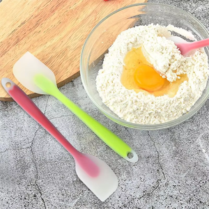 Silicone Baking Pastry Scraper Spatula Non-Stick Cake Scraper Cream Butter Spatula Heat-Resistant Kitchen Baking Pastry Tools - Product Image 4