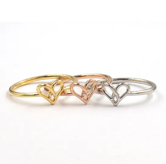High Quality Wholesale Fashion Designs KYRA0611 Love Ring Platinum Plated Heart Shape Rings für Women